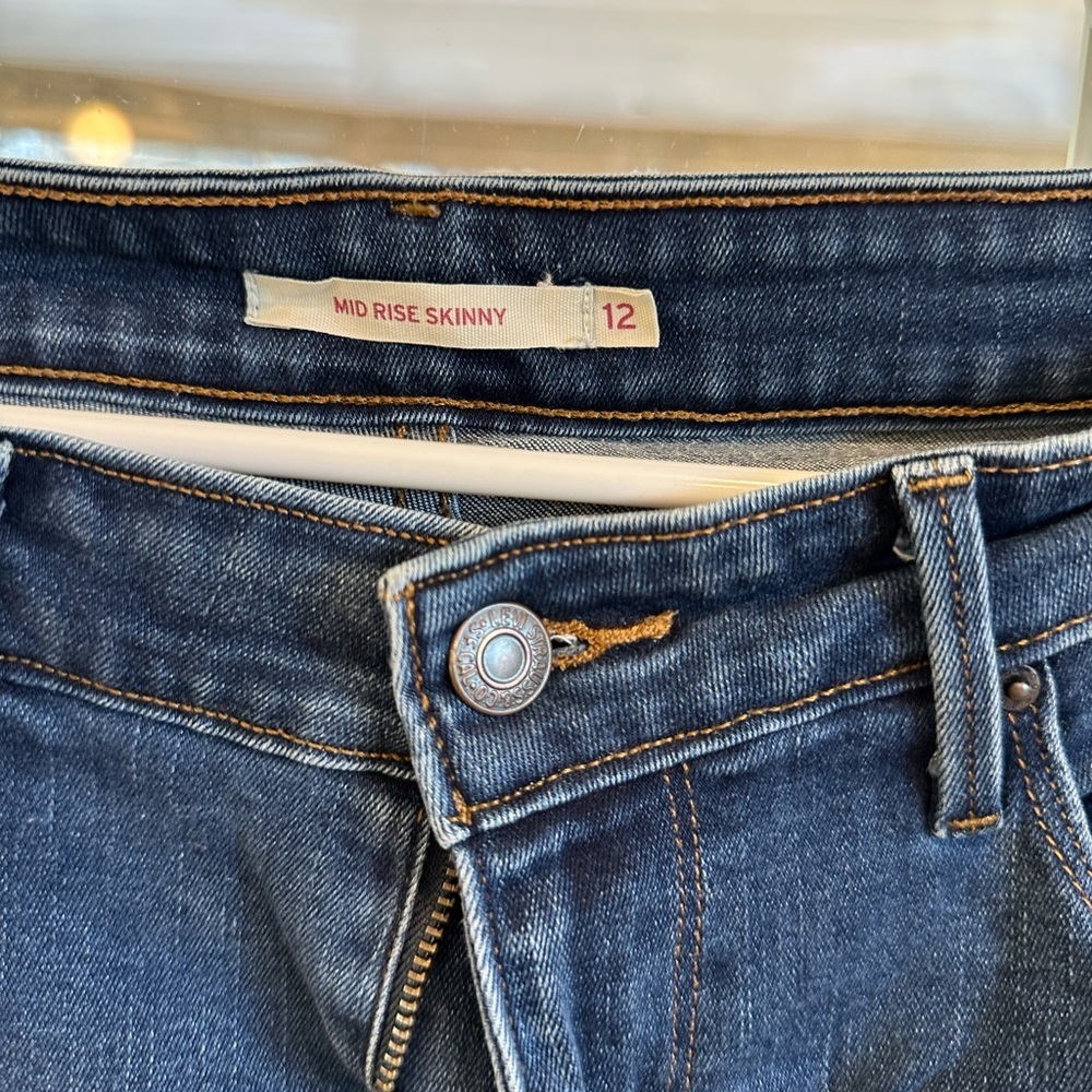 Levi's Women's Skinny Jeans - Dark Blue - Picture 4 of 6